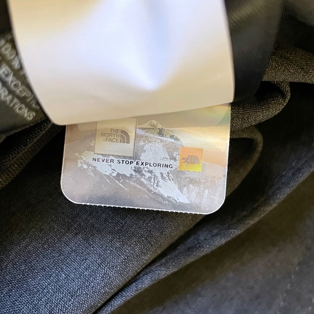 The North Face Men’s Apex Flex DryVent Waterproof Jacket In Grey - Picture 7 of 8